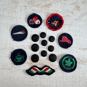 Vintage Lot of Mixed Guide Patches and Buttons - Vintage Girl Guides Patches